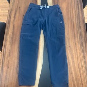 Yola skinny Figs scrub pants size Small